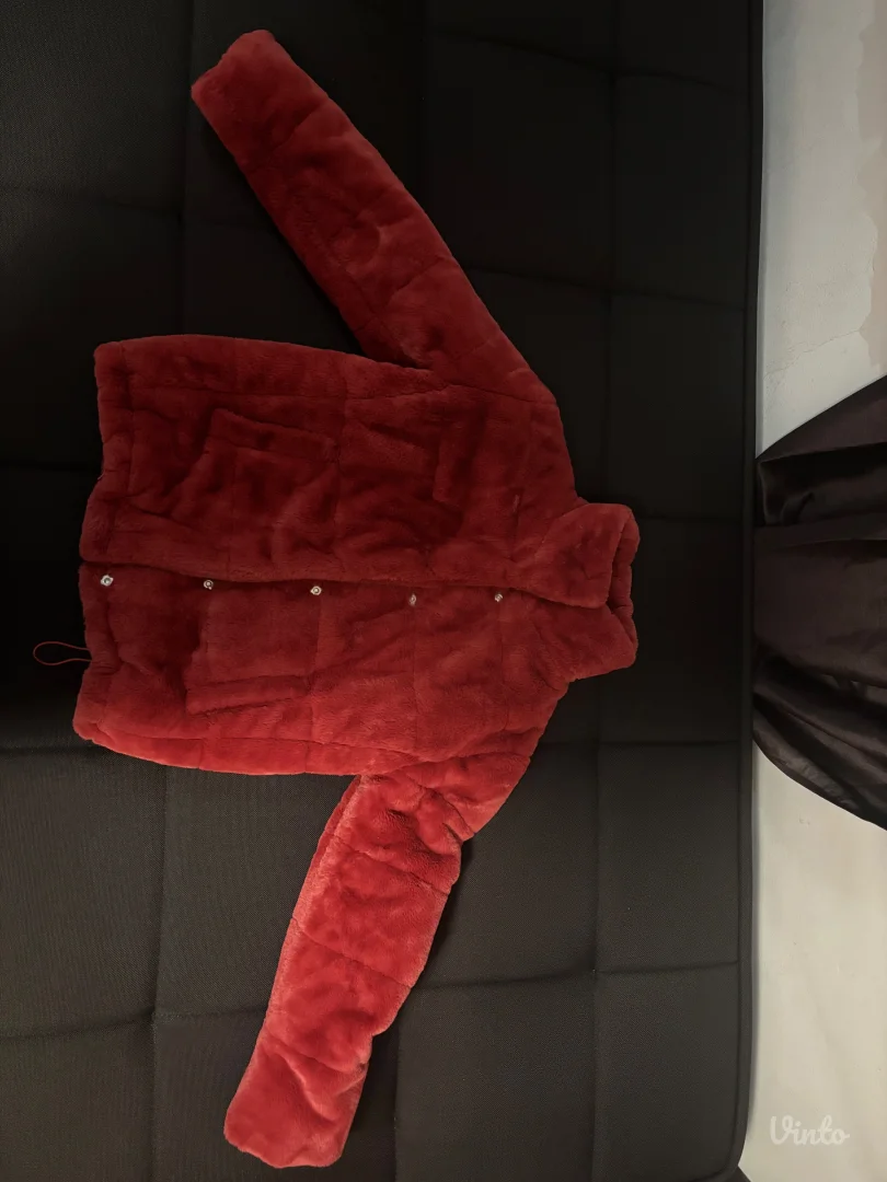 Prelepa Crvena Bunda