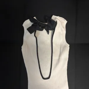 Nova duga haljina otvorenih ledja