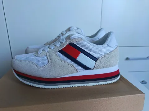 Original Tommy Hilfiger patike