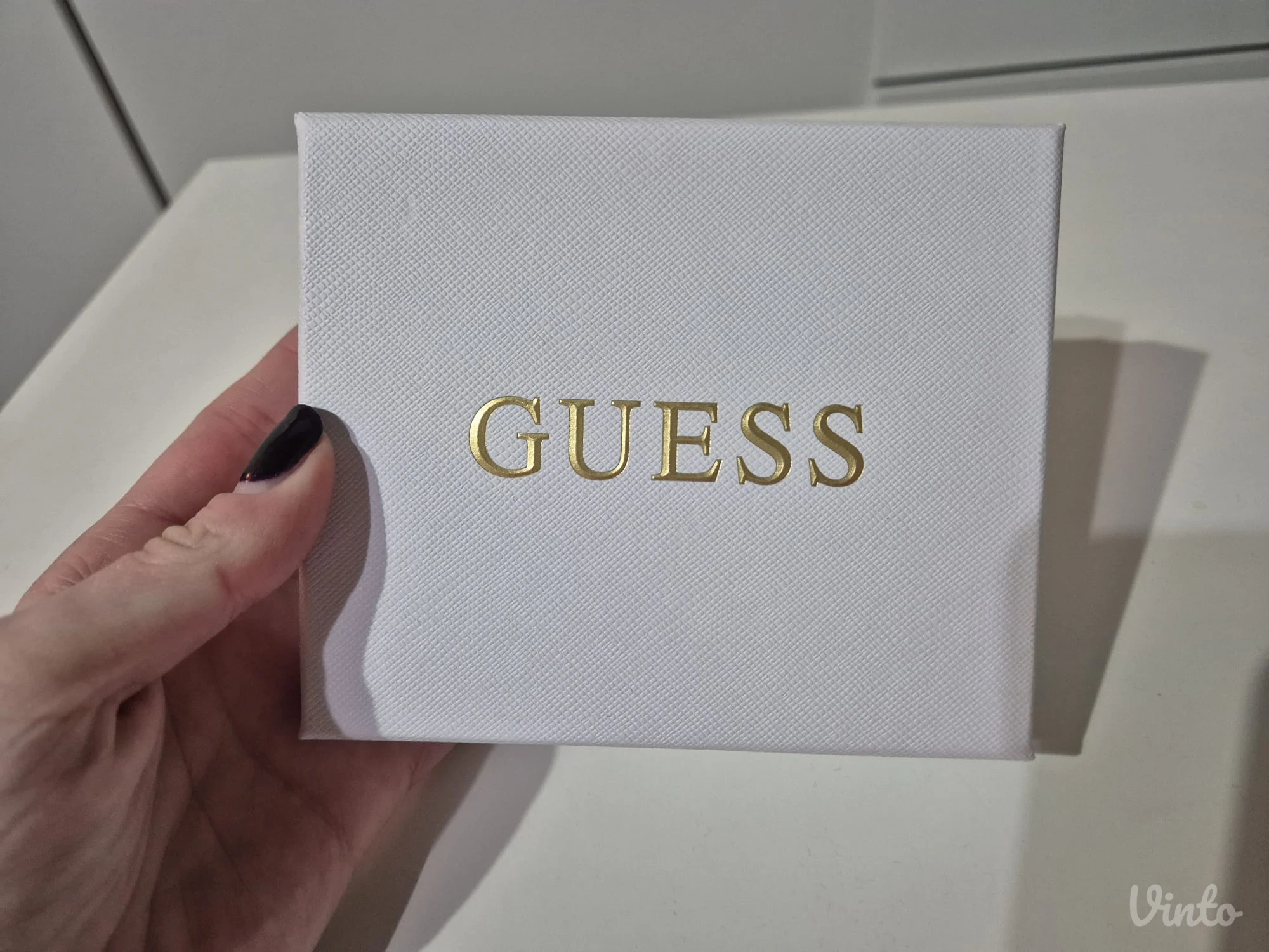 Guess novcanik. Original