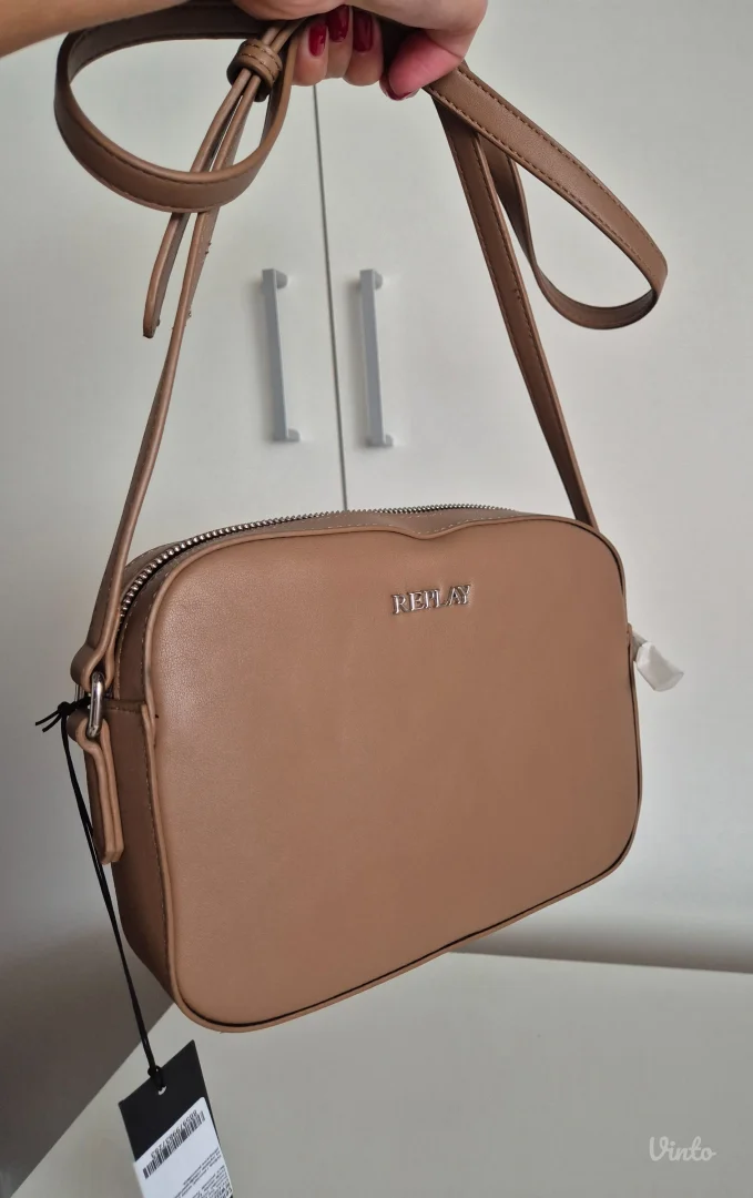 Replay torbica sa etiketom