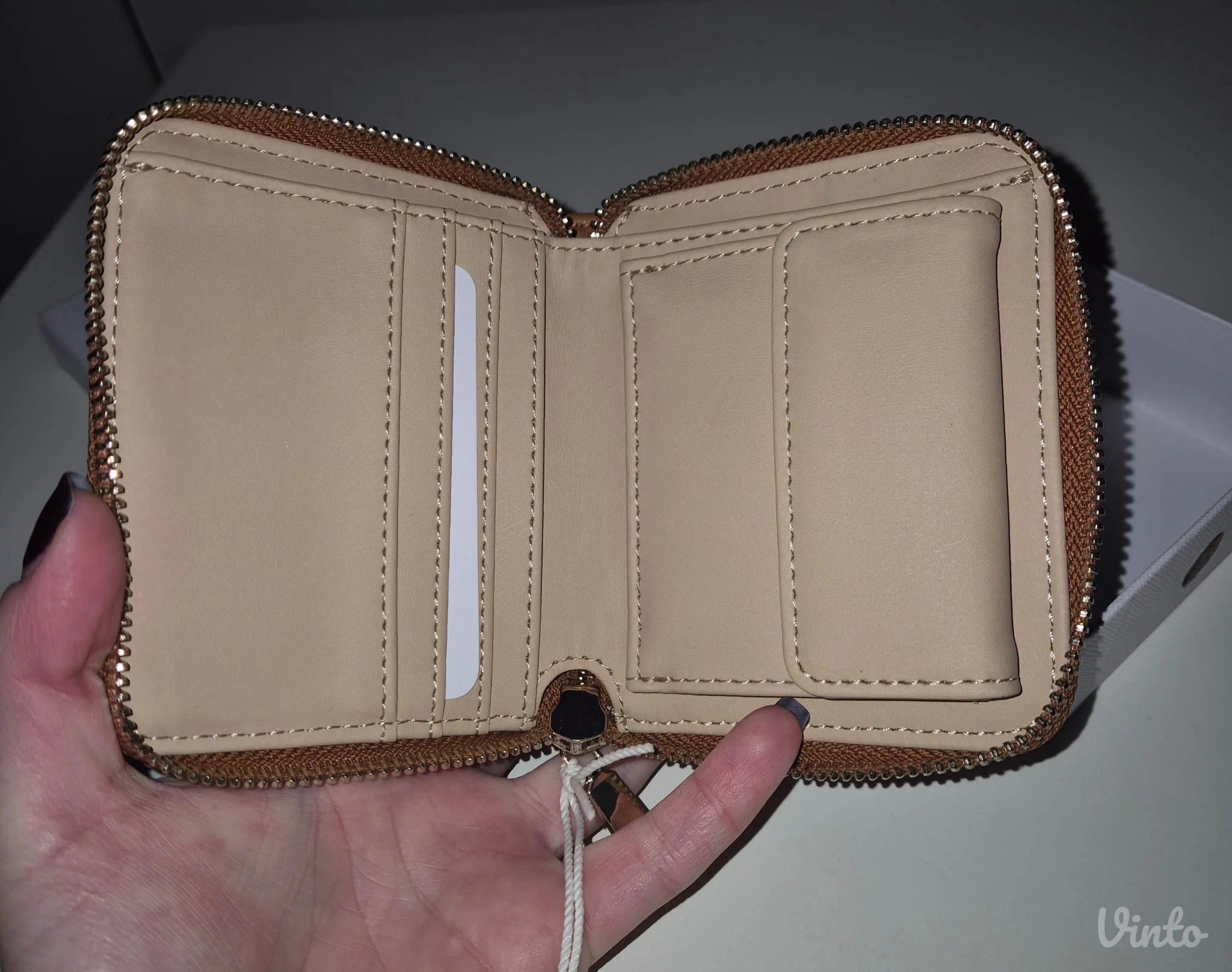 Guess novcanik. Original