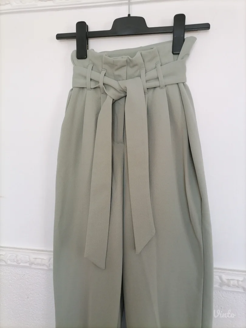 Sinsay svečane pantalone