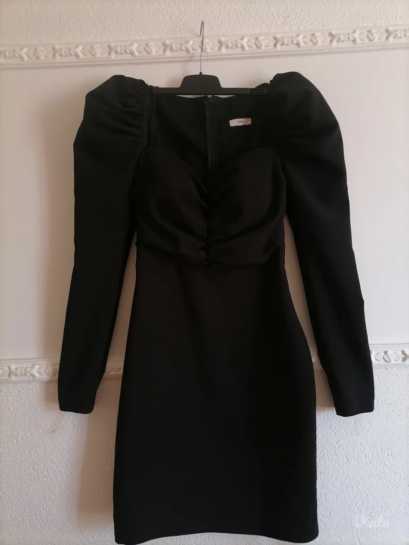 Svečana haljina sa puff rukavima