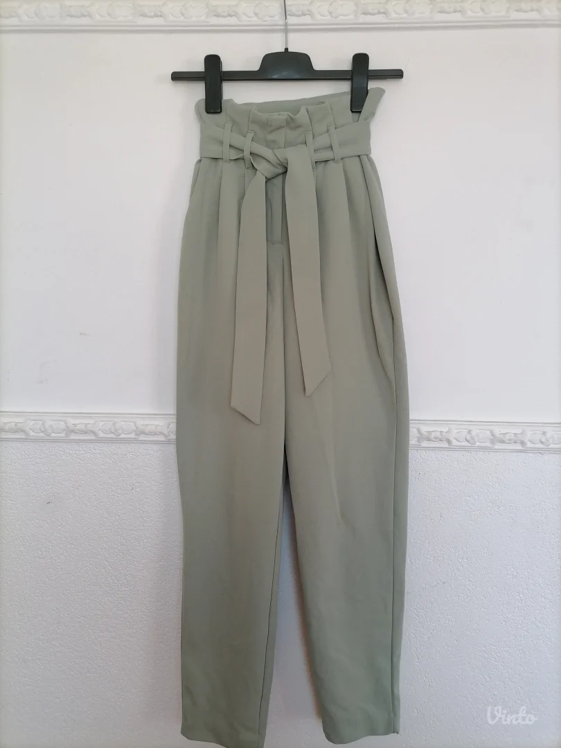 Sinsay svečane pantalone