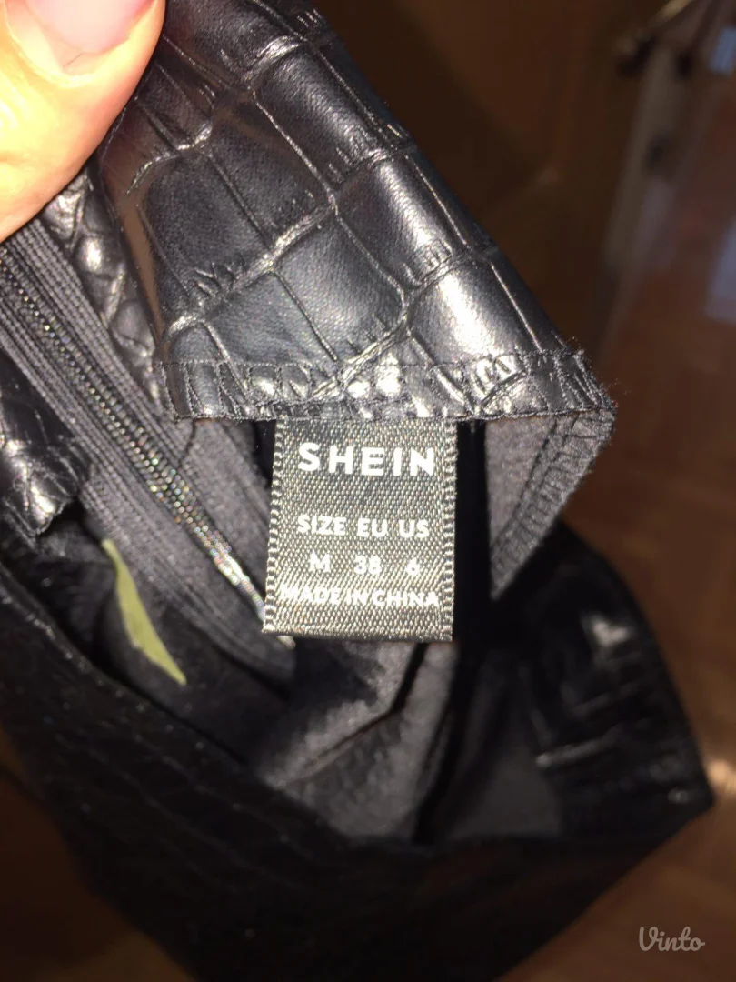 SHEIN crna mini suknja od eko koze