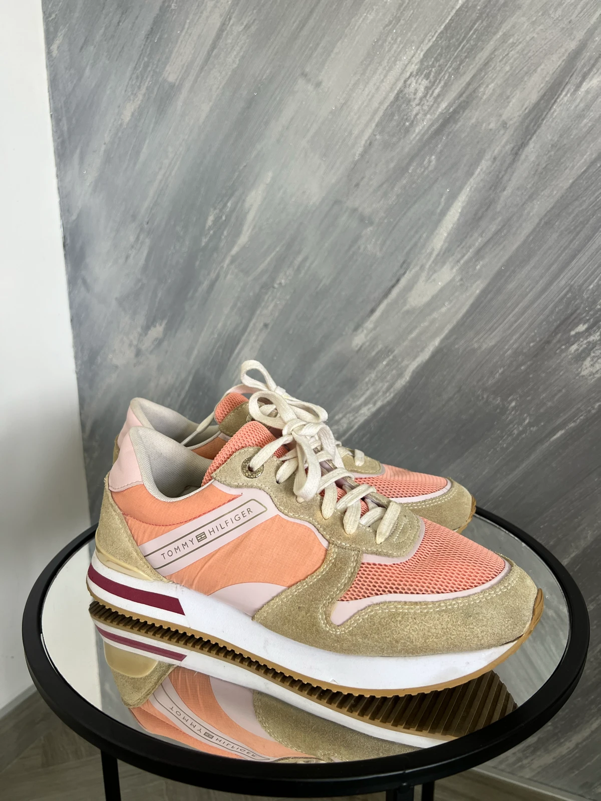 Tommy Hilfiger patike u broju 40