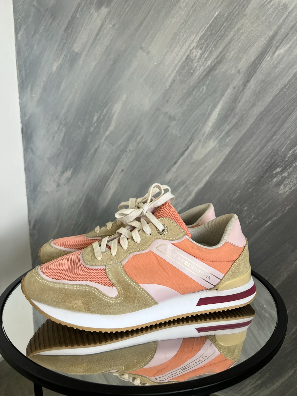 Tommy Hilfiger patike u broju 40