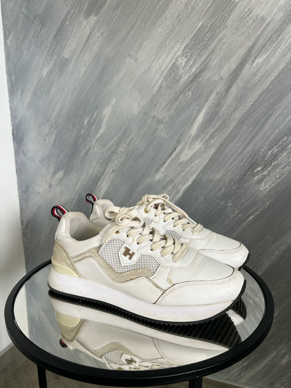 Tommy Hilfiger patike