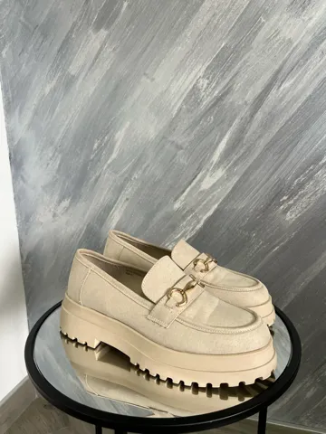 Nove mokasine