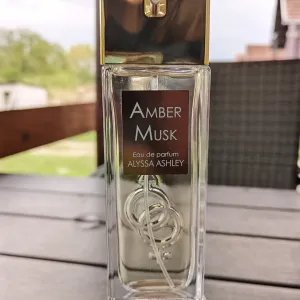 Alyssa Ashley Amber Musk Edp dekant 5ml!10ml