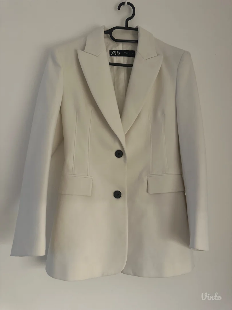 ZARA komplet – sako i pantalone, malo nošeno