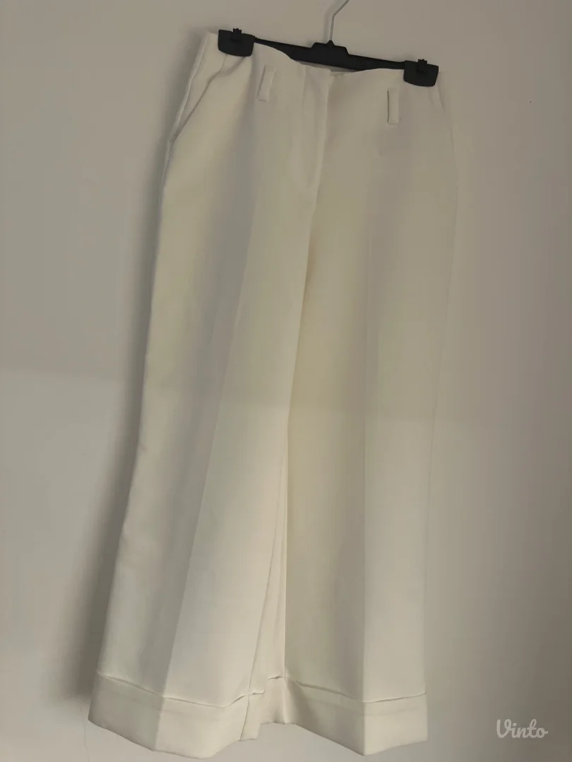 ZARA komplet – sako i pantalone, malo nošeno