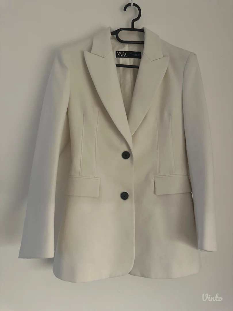 ZARA komplet – sako i pantalone, malo nošeno