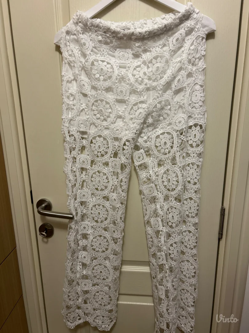 Pletene pantalone za plazu