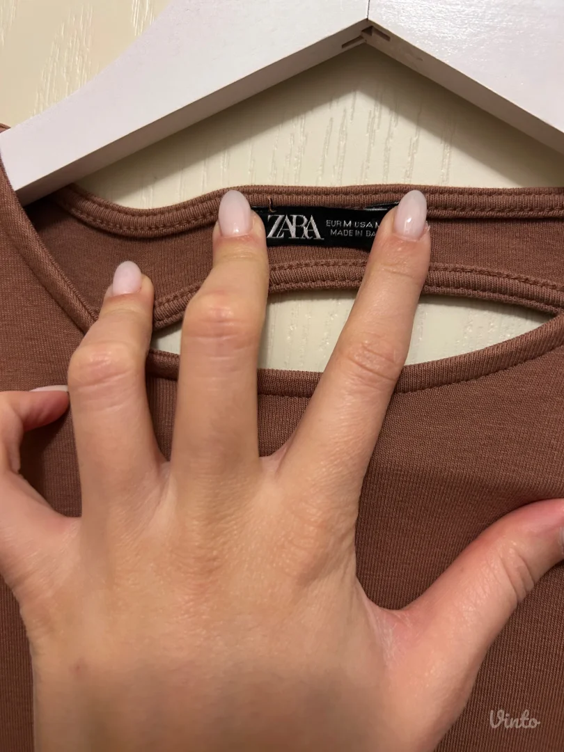 Zara haljina sa golim ledjima