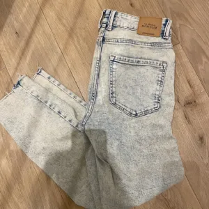 Stradivarius mom fit jeans