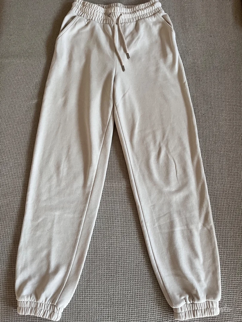 Stradivarius- krem trenerka