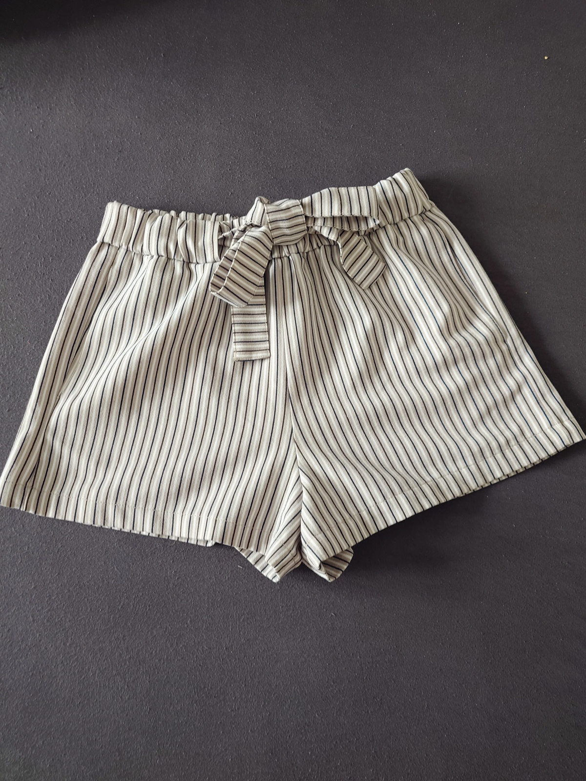 PULL&BEAR sorts Mvelicina