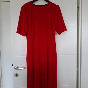 Ballary haljina sa dva razreza