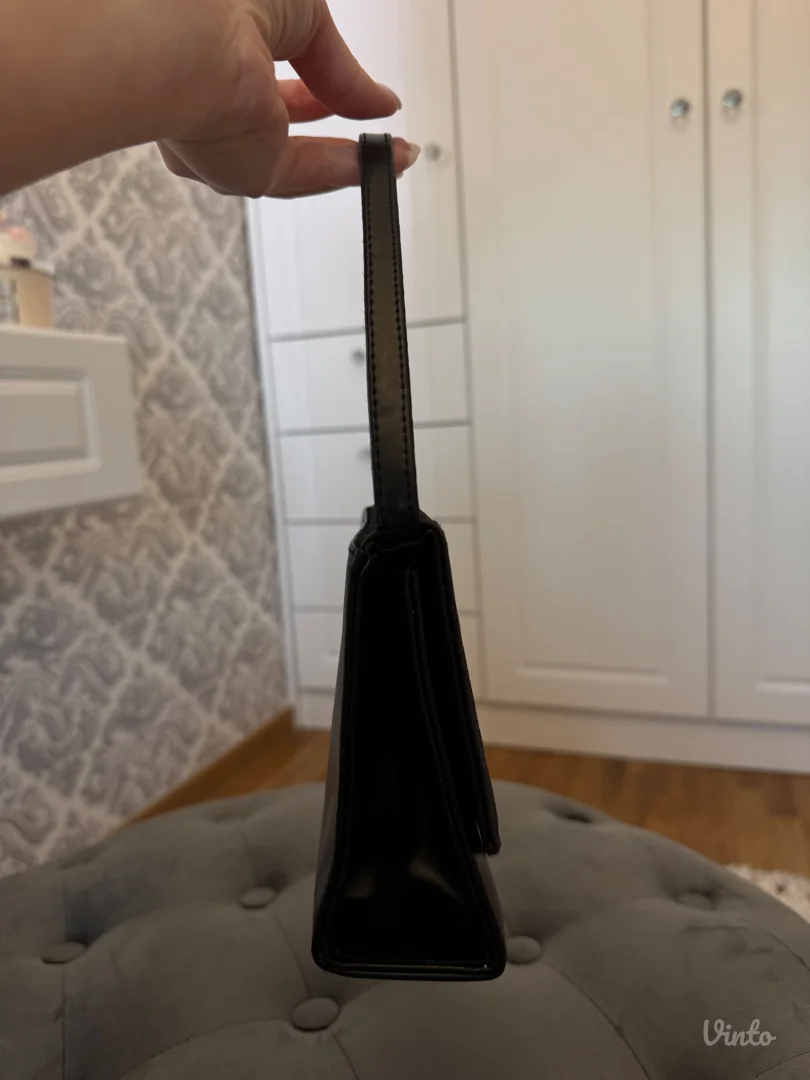 Elegantna večernja torba