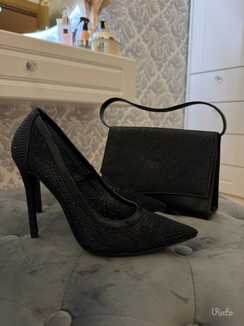 Elegantne crne salonke