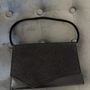 Elegantna večernja torba