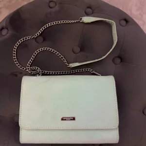 Preslatka mint tašnica