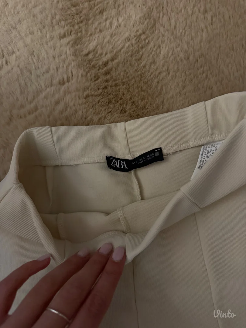 Zara pantalone/helanke sa prorezima