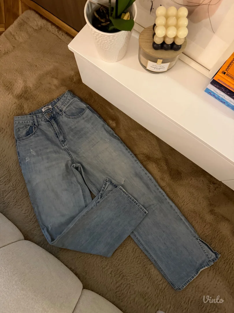 Svetle farmerice širokih nogavica