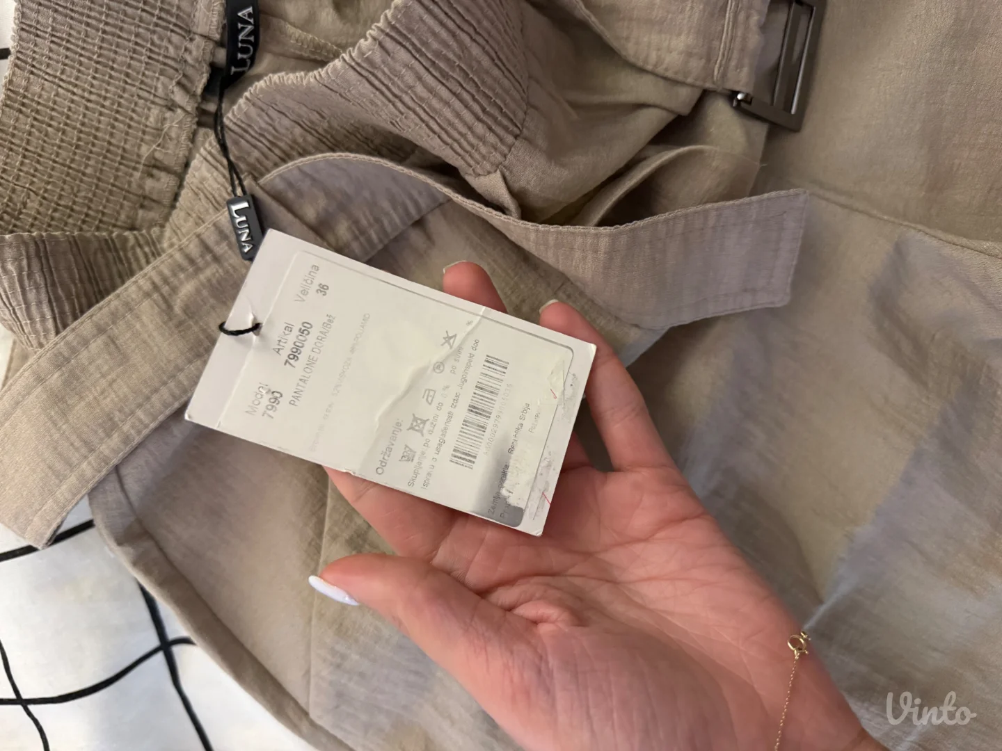LUNA Nove letnje pantalone vel 36