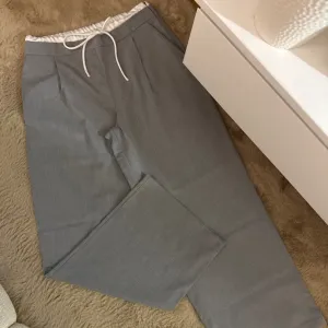 ZARA pantalone