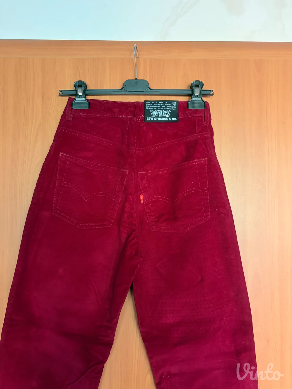 Bordo Levis pantalone od somota