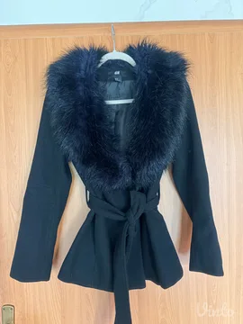 Crni kaput H&M