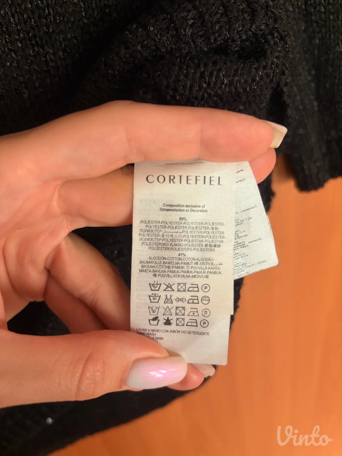 Cortefiel crni džemper