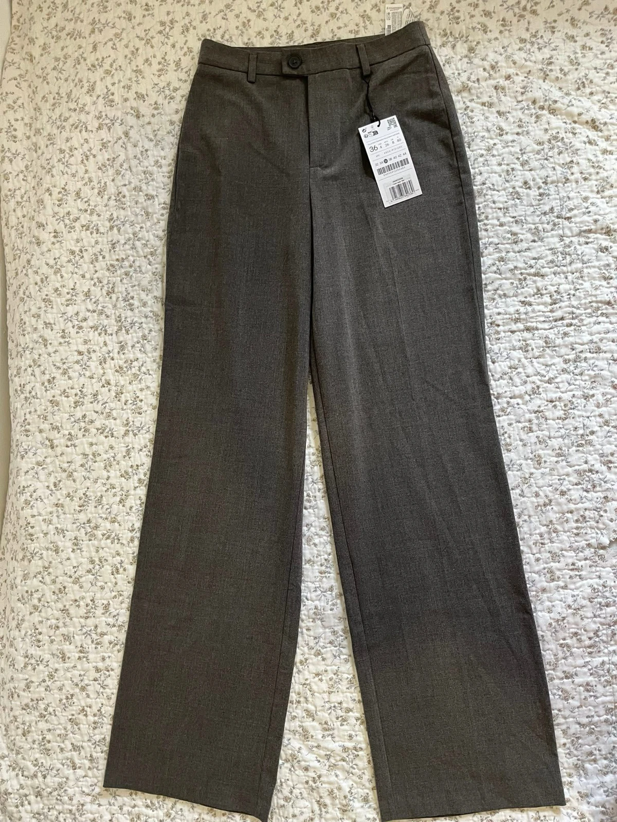 Stradivarius pantalone sa etiketom