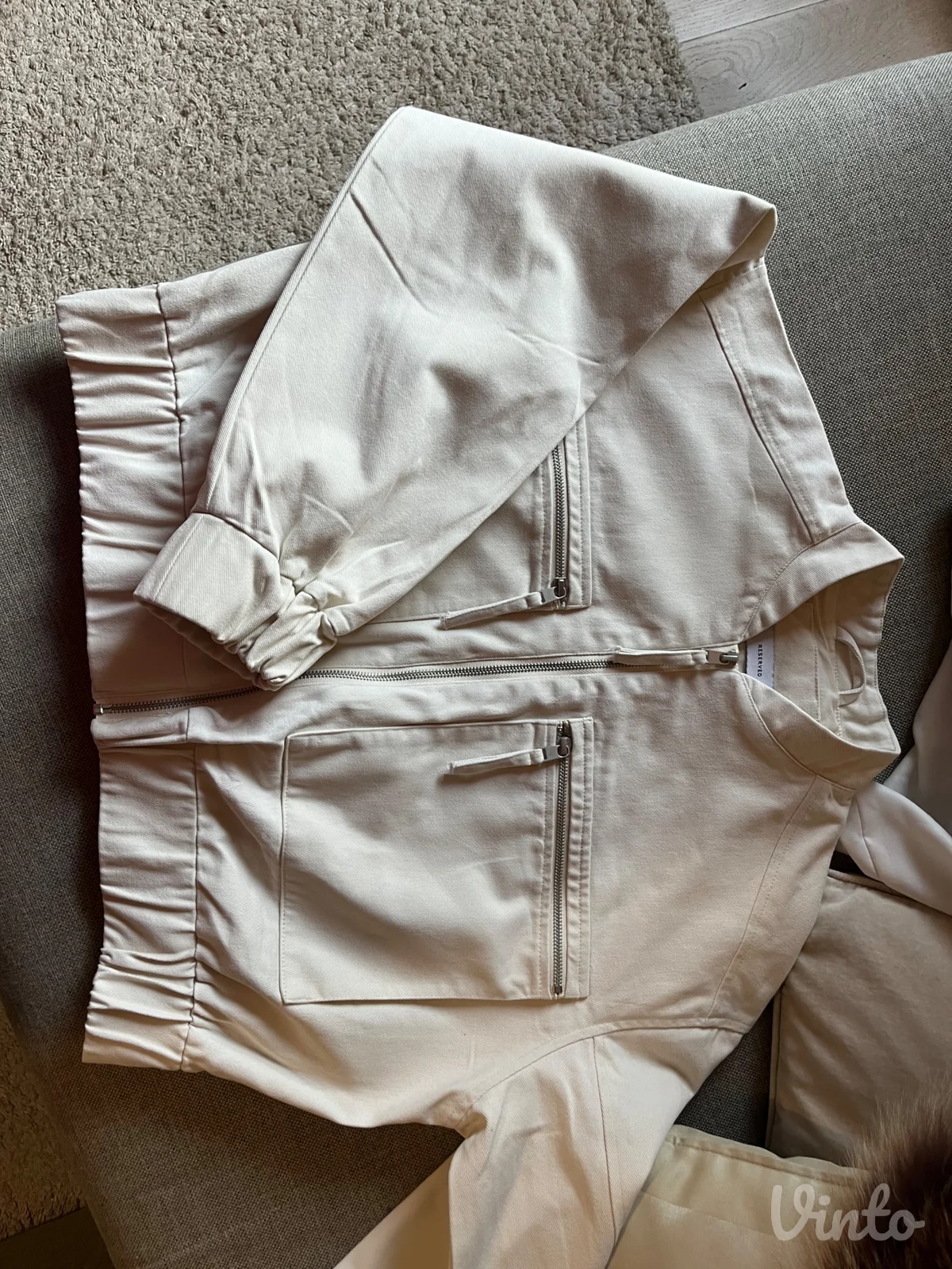 Reserved bomber jakna
