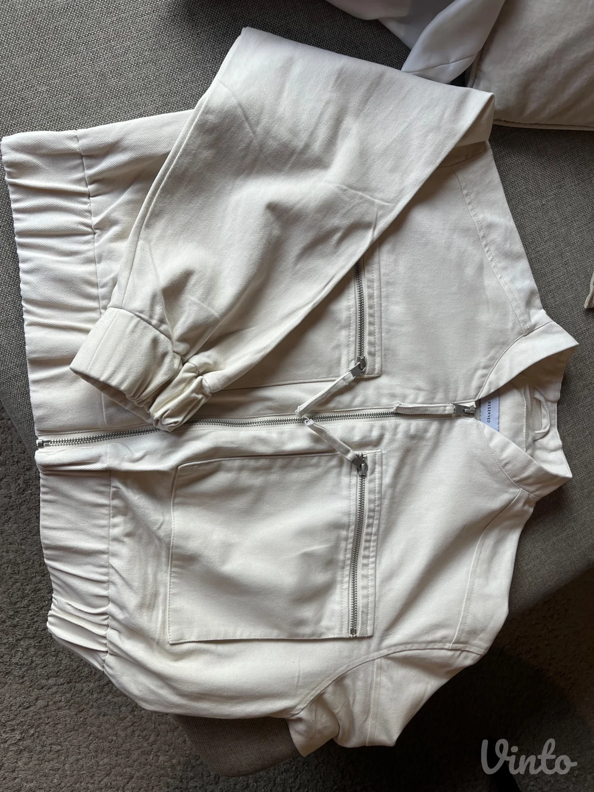 Reserved bomber jakna