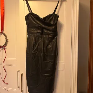 MOHITO KOŽNA HALJINA