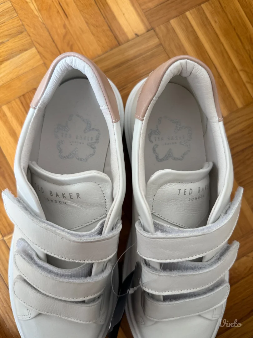 Ted Baker patike