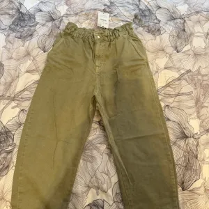 Zara pantalone