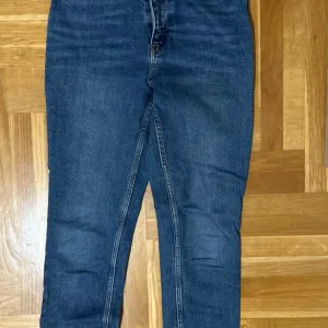 Ženske farmerke H&M