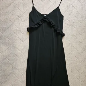 Zara - crna haljina vel.M