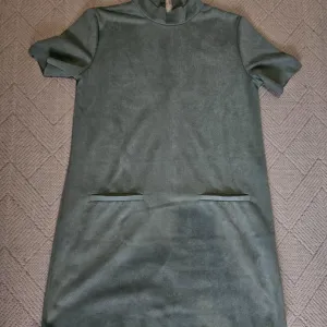 Zara kratka haljina - vel.M