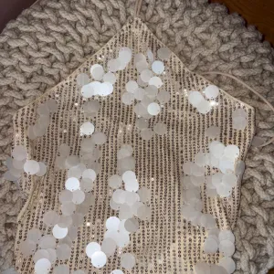 Majica bez ledja ,broj S