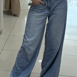 Široke farmerke sa cirkonima