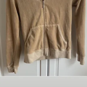 Juicy Couture Vintage Y2K trenerica