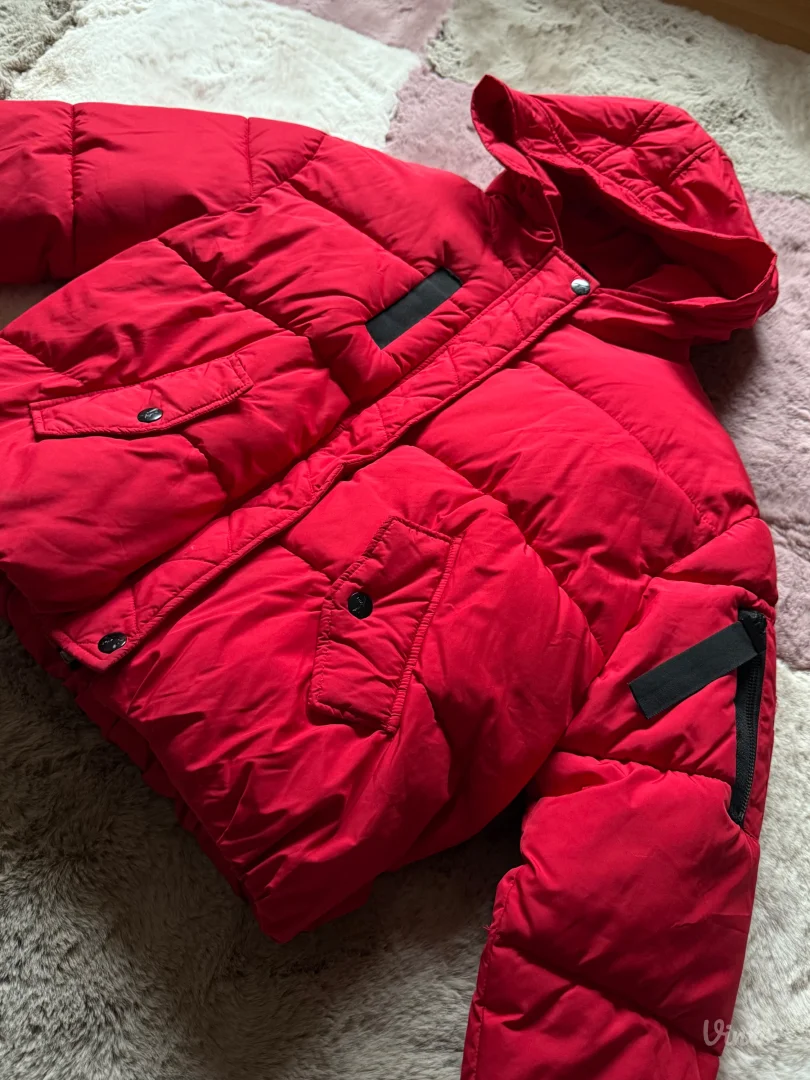 Crvena unikatna zimska jakna