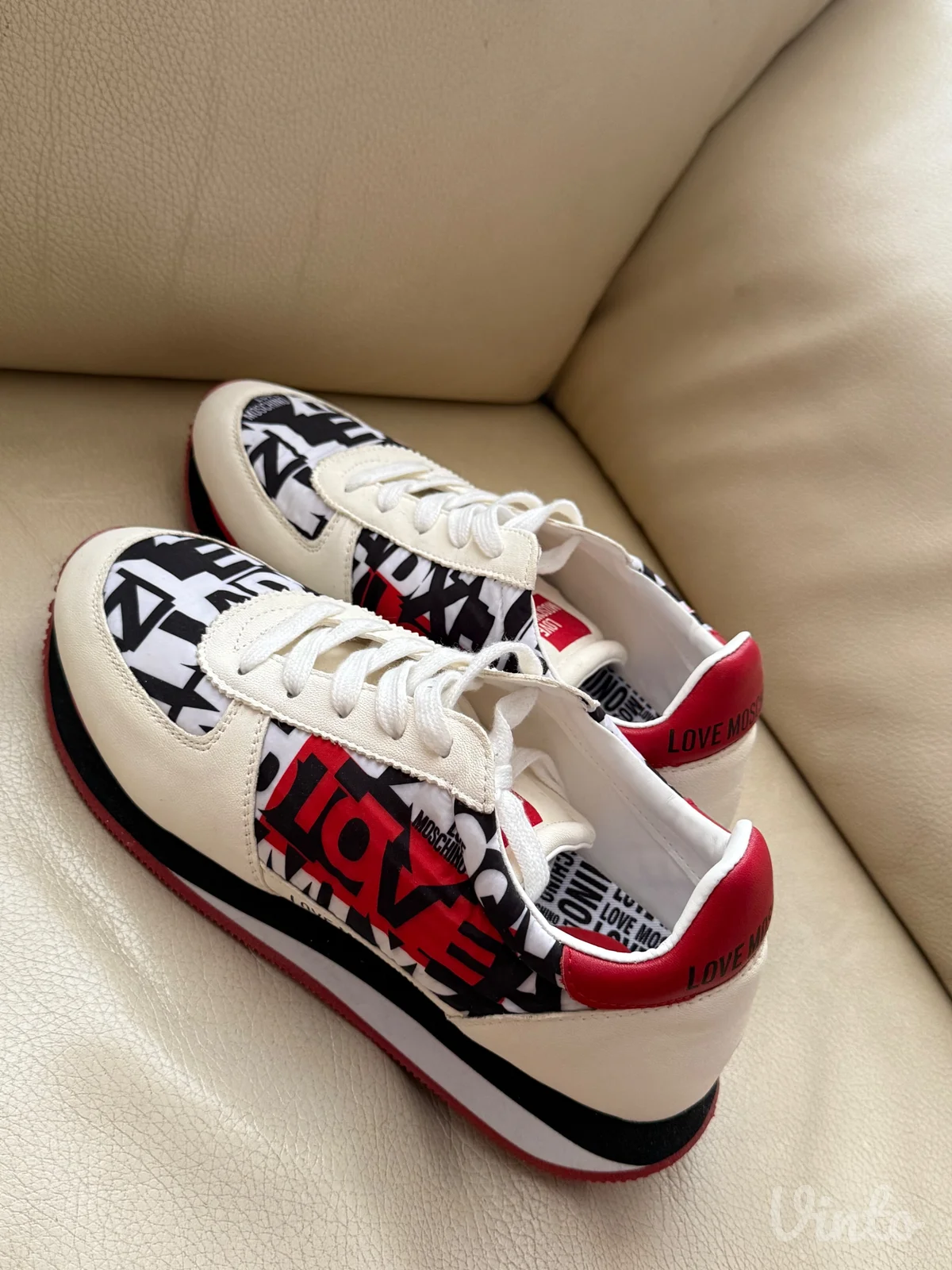 LOVE MOSCHINO patike