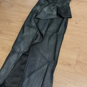 Šljokičava elegantna haljina